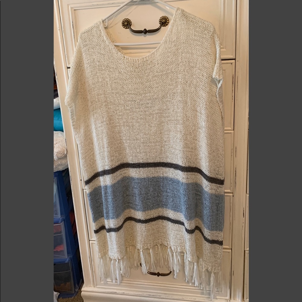 Boutique Brand - Easel - Poncho